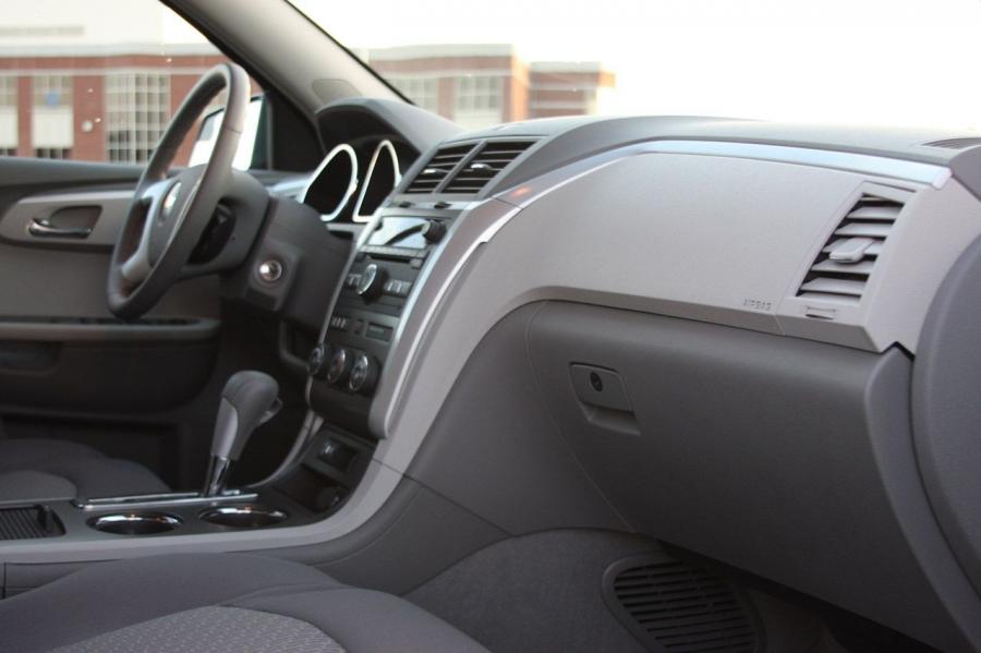  Chevrolet Traverse LT 2009 года  (фото 20 из 37)